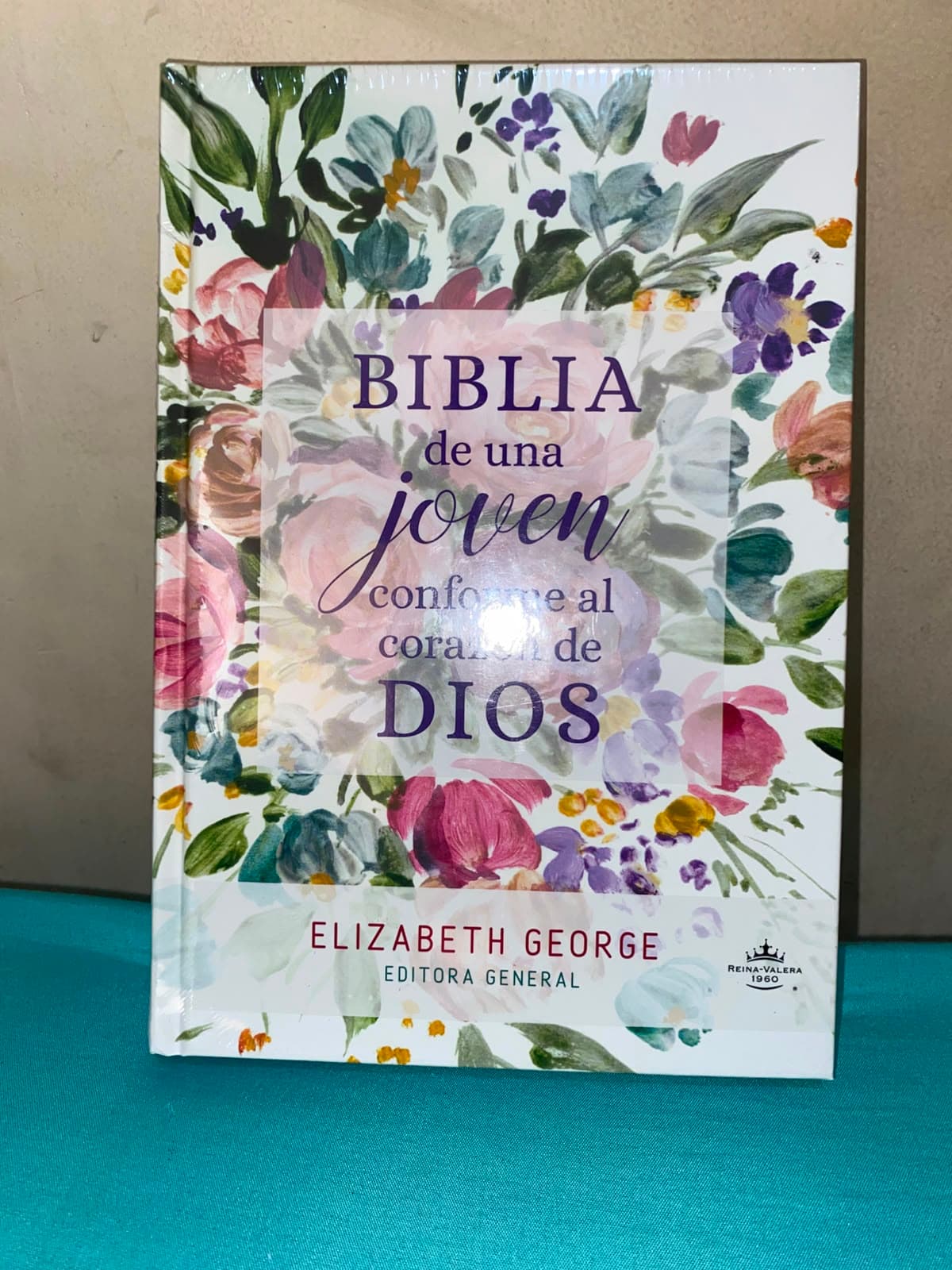 Biblia RV60 DEVOCIONAL una joven conforme al corazón de Dios tapa dura
